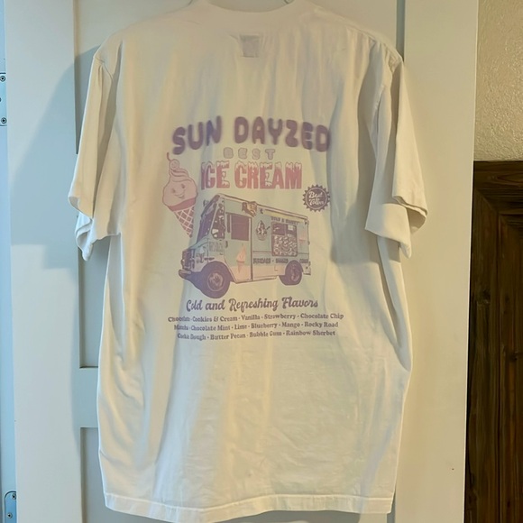 TALULAH SUN DAYZED GRAPHIC TEE- M/L - Picture 3 of 6